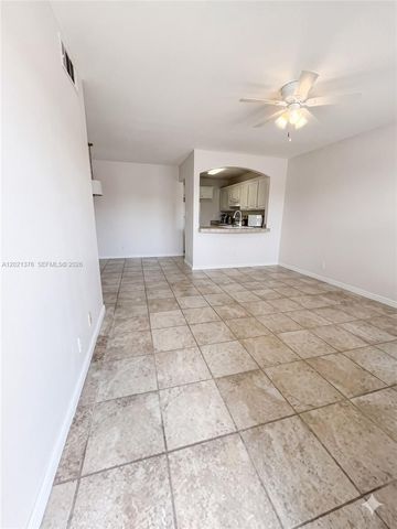 10046 Winding Lake Rd 204, Sunrise, FL 33351
