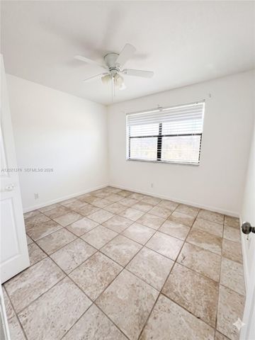 10046 Winding Lake Rd 204, Sunrise, FL 33351