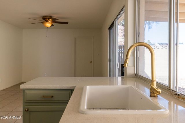 5215 W PURDUE Avenue, Glendale, AZ 85302