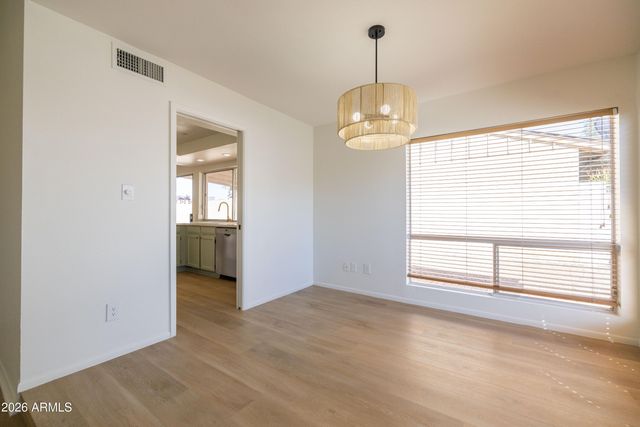 5215 W PURDUE Avenue, Glendale, AZ 85302