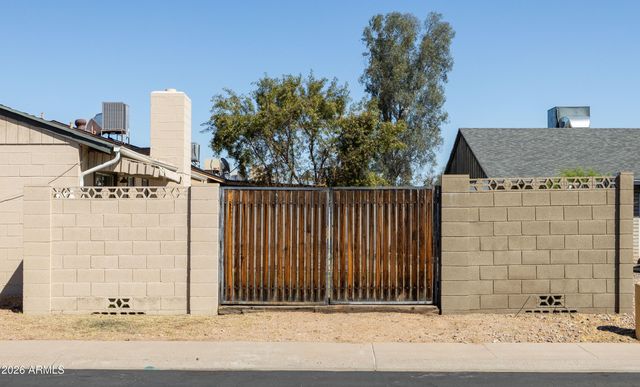 5215 W PURDUE Avenue, Glendale, AZ 85302