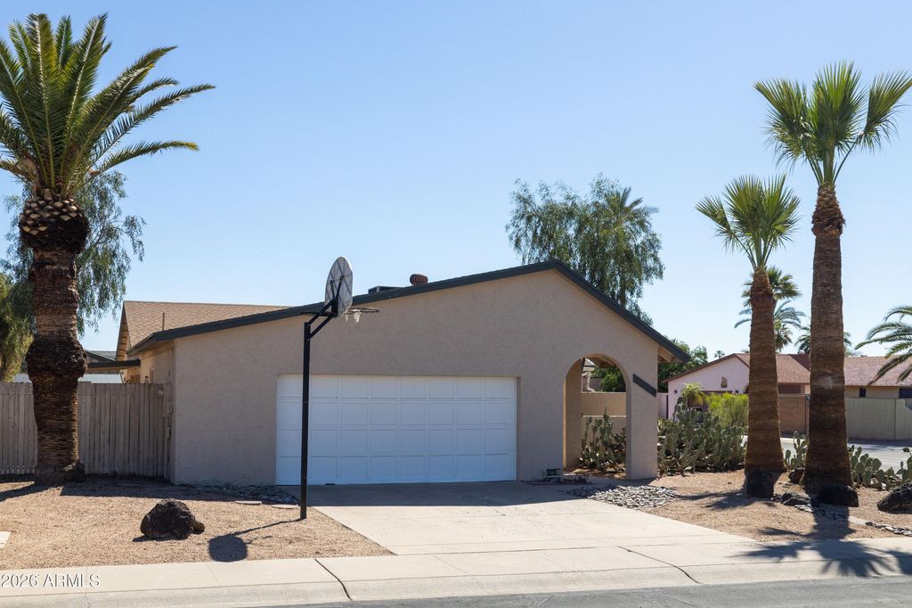 5215 W PURDUE Avenue, Glendale, AZ 85302