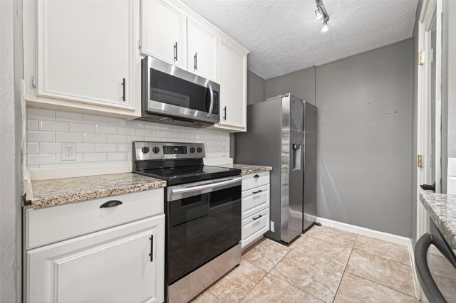 6700 Richardson Road 305, Houston, TX 77069