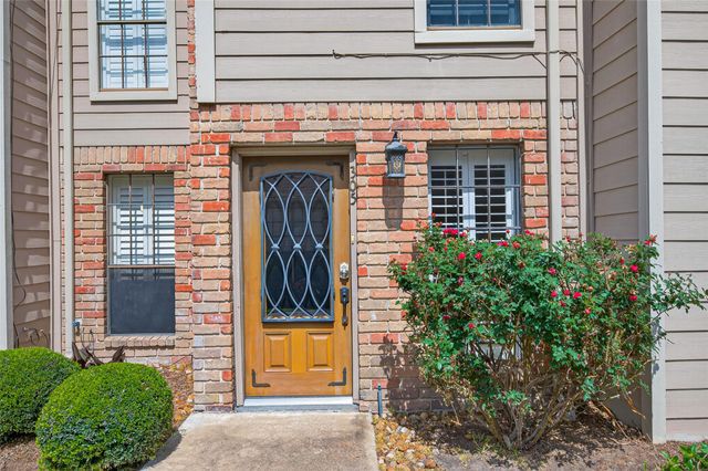 6700 Richardson Road 305, Houston, TX 77069