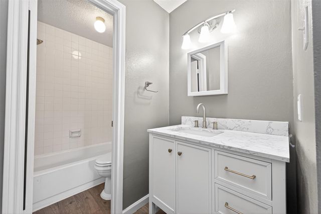 6700 Richardson Road 305, Houston, TX 77069
