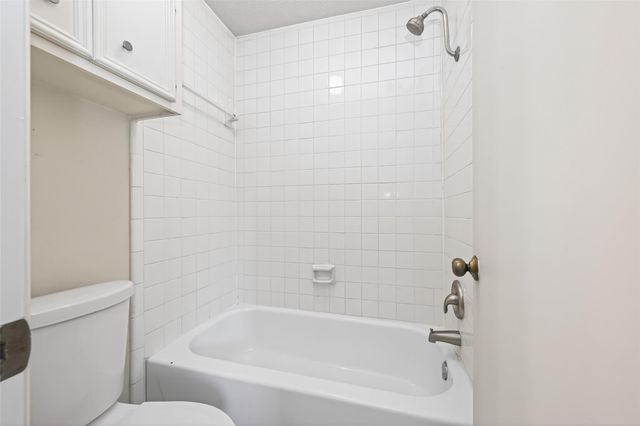 6700 Richardson Road 305, Houston, TX 77069
