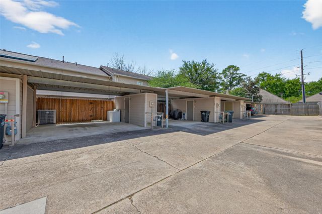 6700 Richardson Road 305, Houston, TX 77069