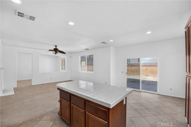 3019 W Newgrove, Lancaster, CA 93536