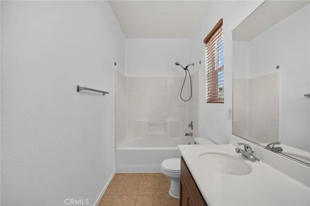 3019 W Newgrove, Lancaster, CA 93536