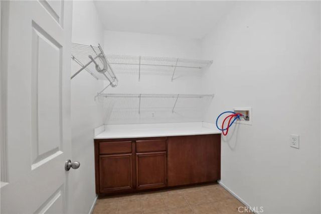 3019 W Newgrove, Lancaster, CA 93536