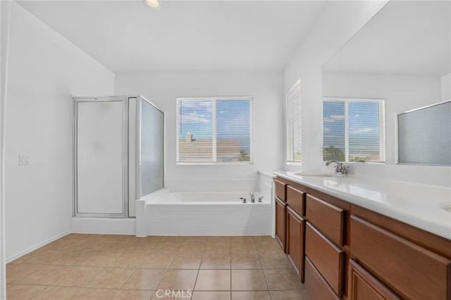 3019 W Newgrove, Lancaster, CA 93536