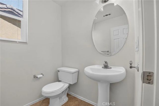 3019 W Newgrove, Lancaster, CA 93536