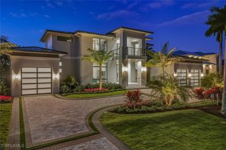 405 Putter Point DR, Naples, FL 34103