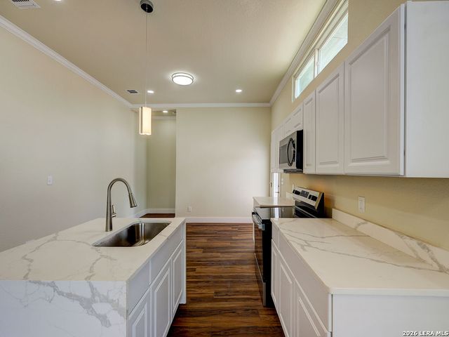 1113 Burleson, San Antonio, TX 78202