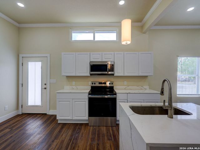 1113 Burleson, San Antonio, TX 78202