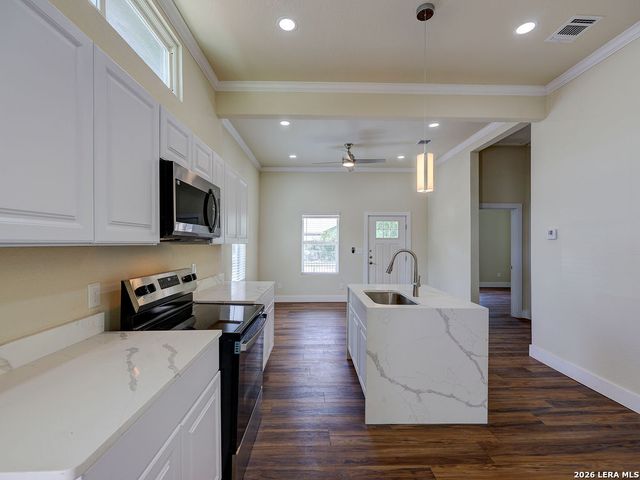 1113 Burleson, San Antonio, TX 78202