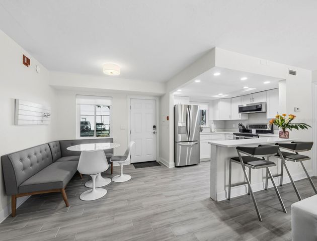 3751 S SCHOOL AVENUE 11, Sarasota, FL 34239