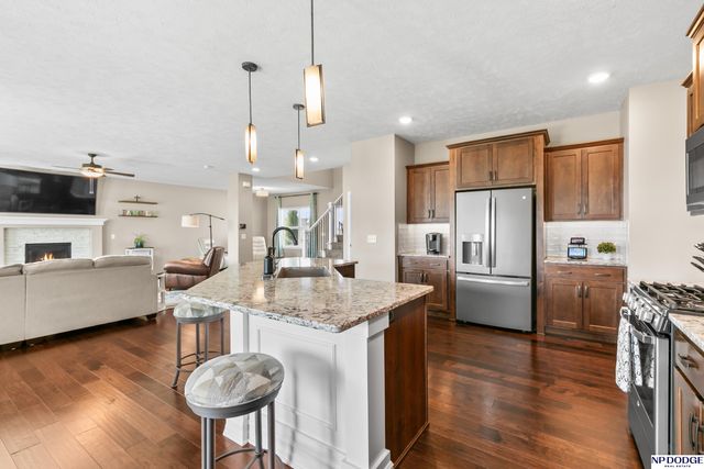 11114 Port Royal Drive, Papillion, NE 68046