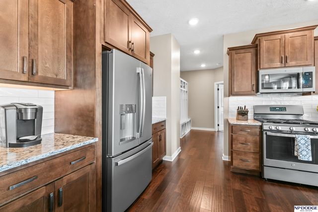 11114 Port Royal Drive, Papillion, NE 68046