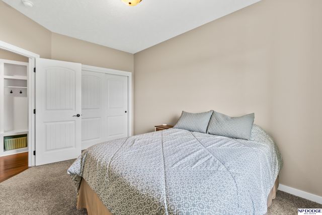 11114 Port Royal Drive, Papillion, NE 68046