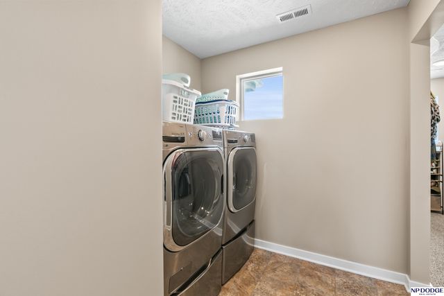11114 Port Royal Drive, Papillion, NE 68046