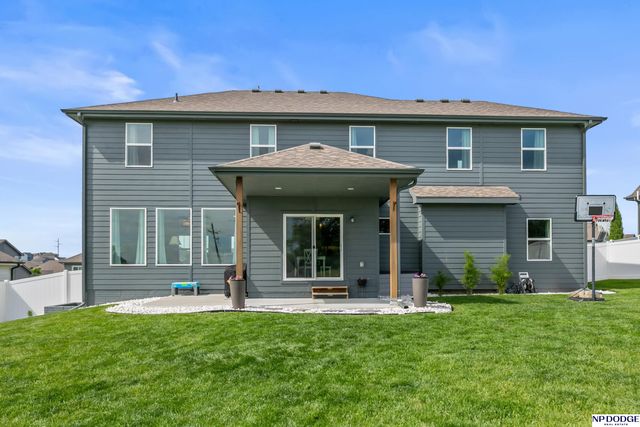 11114 Port Royal Drive, Papillion, NE 68046