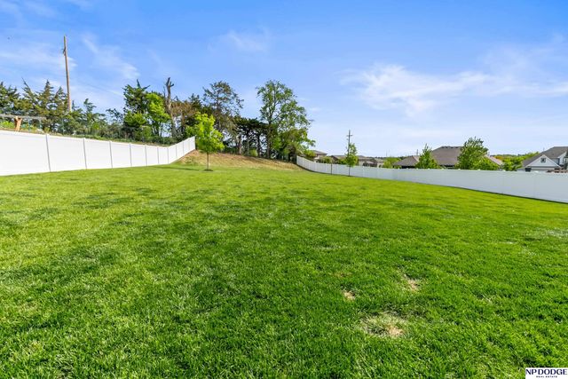 11114 Port Royal Drive, Papillion, NE 68046