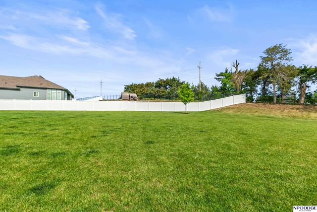 11114 Port Royal Drive, Papillion, NE 68046