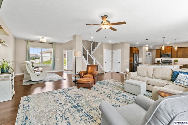 11114 Port Royal Drive, Papillion, NE 68046