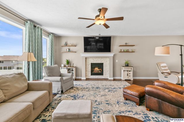 11114 Port Royal Drive, Papillion, NE 68046