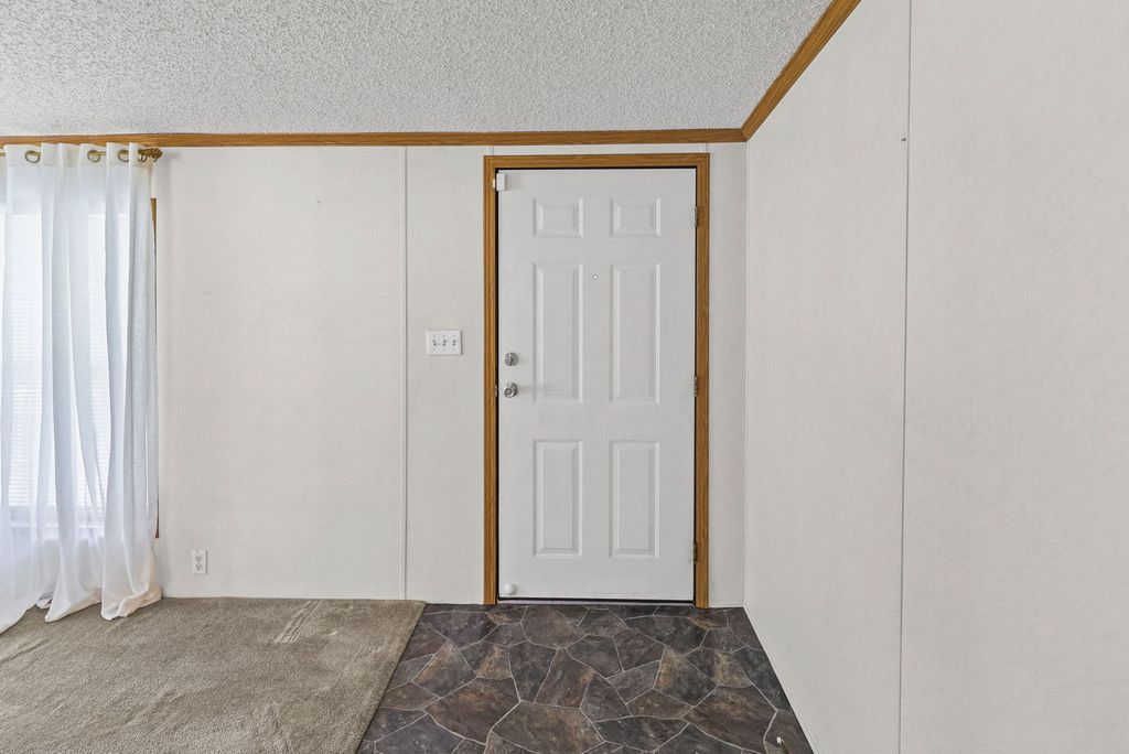 Image 17 of property listing at 4581 Hotze Road, Salem, IL 62881