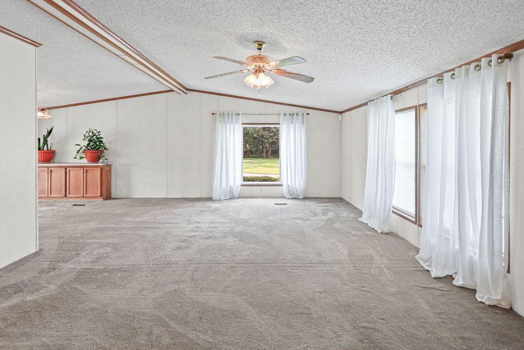 Image 20 of property listing at 4581 Hotze Road, Salem, IL 62881