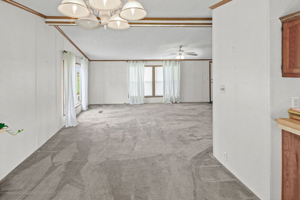 Image 26 of property listing at 4581 Hotze Road, Salem, IL 62881