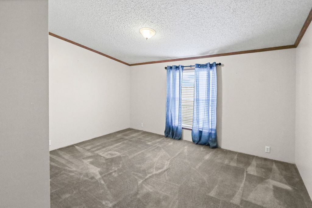 Image 37 of property listing at 4581 Hotze Road, Salem, IL 62881