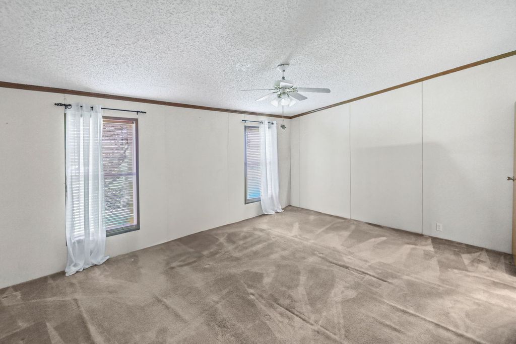 Image 42 of property listing at 4581 Hotze Road, Salem, IL 62881