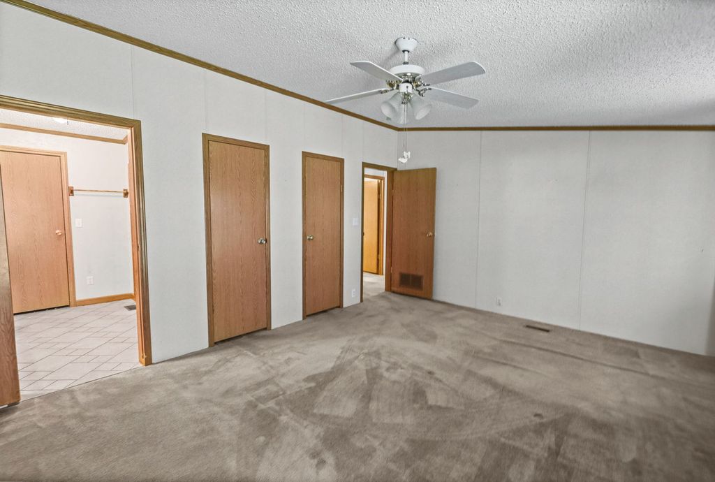Image 44 of property listing at 4581 Hotze Road, Salem, IL 62881