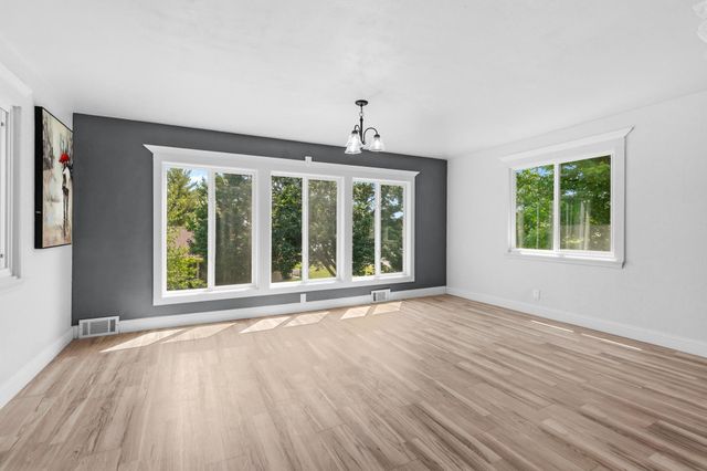 1759 Phalen Place, Maplewood, MN 55109