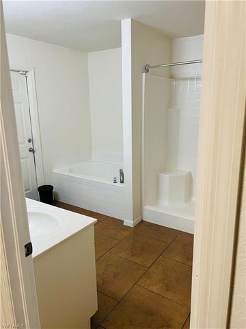 3280 2nd AVE SE, Naples, FL 34117