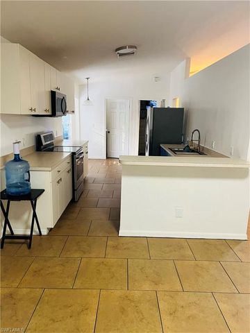 3280 2nd AVE SE, Naples, FL 34117