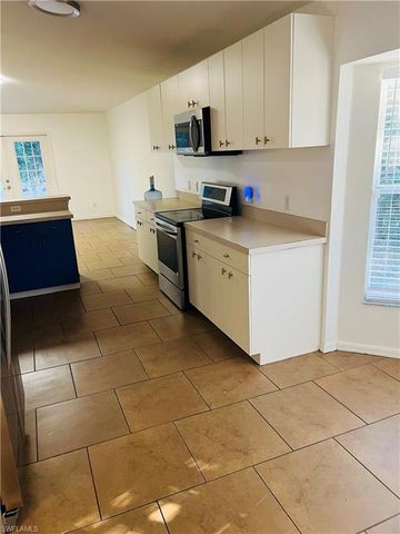 3280 2nd AVE SE, Naples, FL 34117