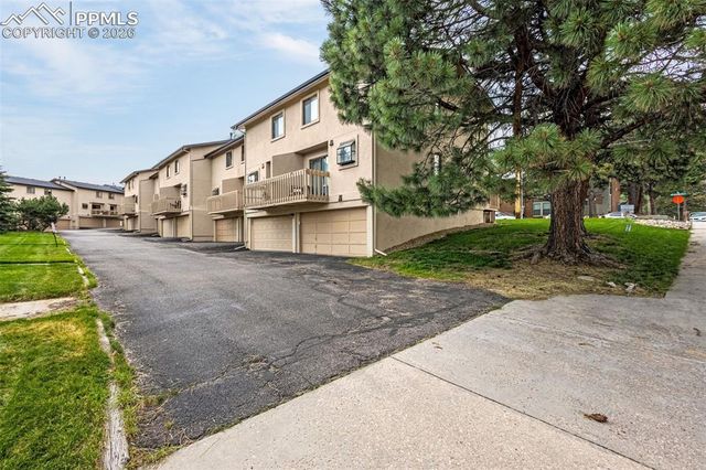 2107 Mount Washington Avenue, Colorado Springs, CO 80906