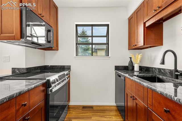 2107 Mount Washington Avenue, Colorado Springs, CO 80906