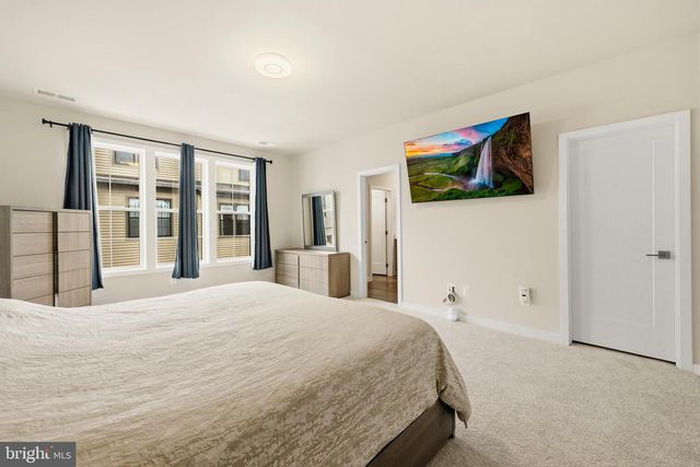 43416 GRANDMOORE ST, Ashburn, VA 20148