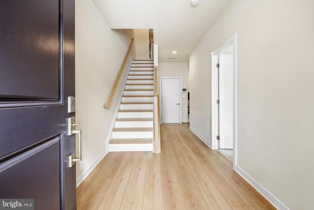 43416 GRANDMOORE ST, Ashburn, VA 20148