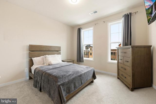 43416 GRANDMOORE ST, Ashburn, VA 20148