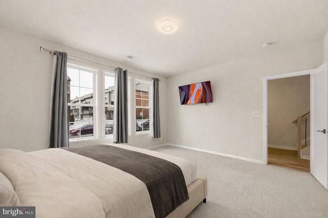 43416 GRANDMOORE ST, Ashburn, VA 20148