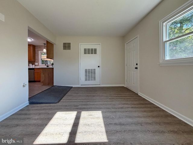 216 BRENT RD, Waldorf, MD 20602
