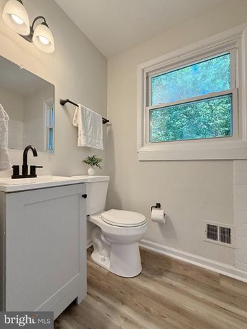 216 BRENT RD, Waldorf, MD 20602