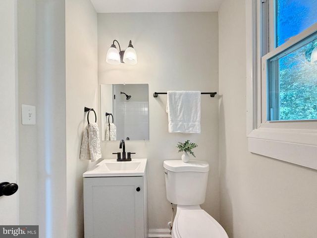 216 BRENT RD, Waldorf, MD 20602