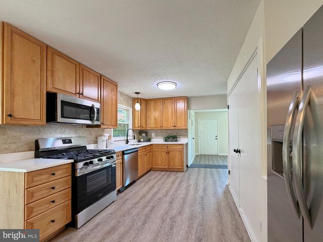 216 BRENT RD, Waldorf, MD 20602